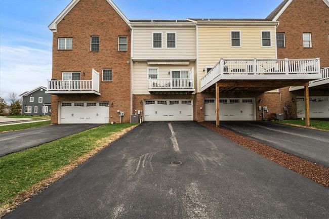 302 Osona Ln, Townhouse with 3 bedrooms, 3 bathrooms and 2 parking in Mars PA | Image 21