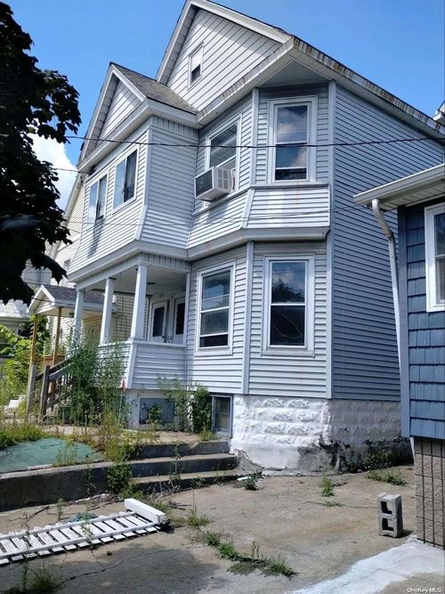 1321 7th Ave, Schenectady, NY, 12303-1717 | Card Image