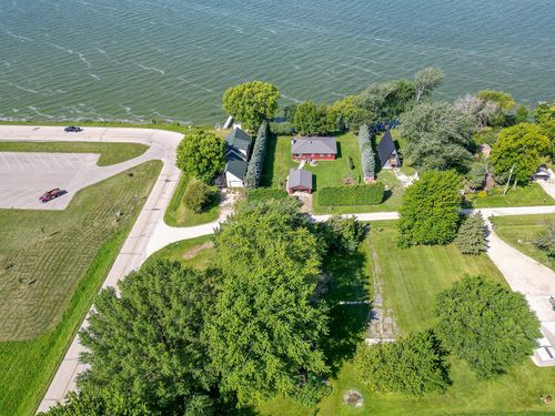 2210 Brothertown Beach Rd, Chilton, WI, 53014-9447 | Card Image