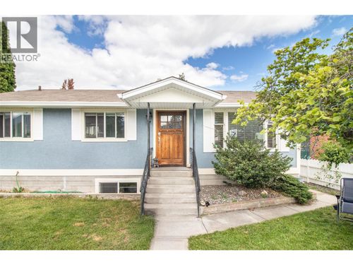 845 Richter St, Kelowna, BC, V1Y2J9 | Card Image