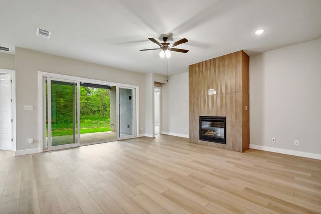112 Black Kite Ct, House other with 4 bedrooms, 3 bathrooms and 3 parking in Cedar Creek TX | Image 8