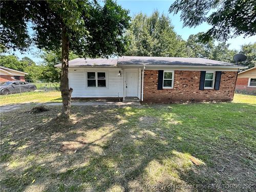 6539 Amanda Cir, Fayetteville, NC, 28304-5702 | Card Image