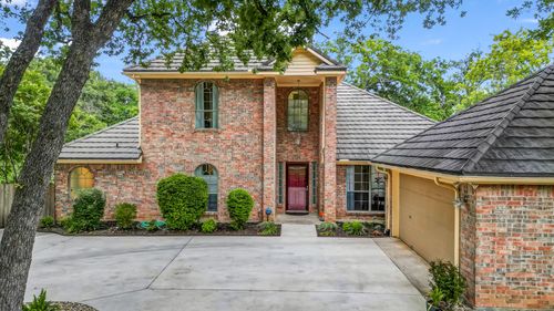 120 Oak Hollow Ct S, Azle, TX, 76020-4129 | Card Image