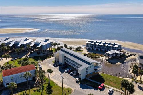 216-82 2nd St, Cedar Key, FL, 32625-5110 | Card Image