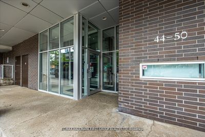 602 - 44 Bond St W, Condo with 1 bedrooms, 1 bathrooms and 1 parking in Oshawa ON | Image 2