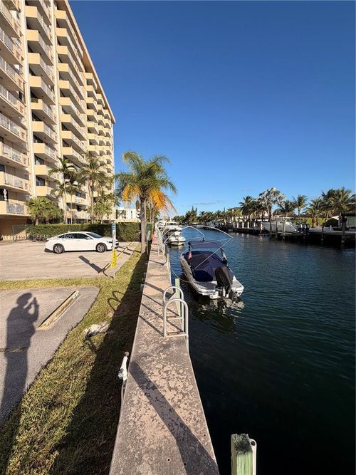 503-2350 Ne 135th St, North Miami, FL, 33181-3553 | Card Image