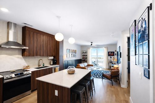625-1701 Simond Ave, Austin, TX, 78723-4783 | Card Image