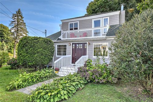 141 Shawomet Avenue, Warwick, RI, 02889 | Card Image