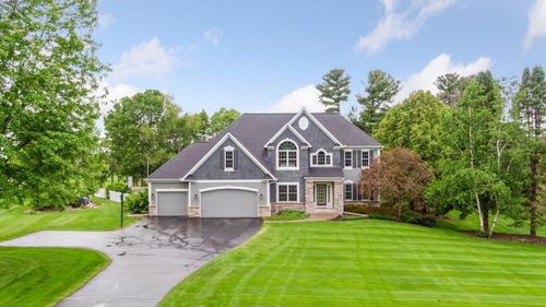 268 Saint Andrews Dr, Hudson, WI, 54016-8072 | Card Image
