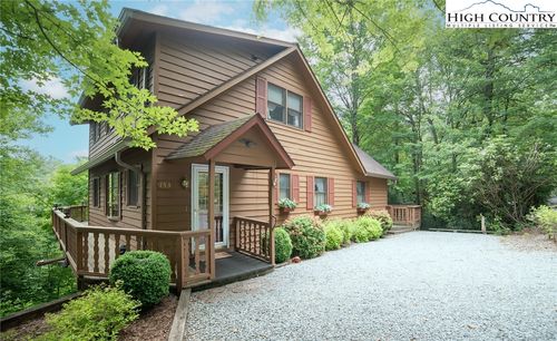 153 Delphinium Ln, Newland, NC, 28657-8218 | Card Image