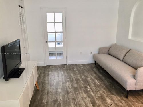 apt-10-901 Euclid Ave, Miami Beach, FL, 33139-5466 | Card Image