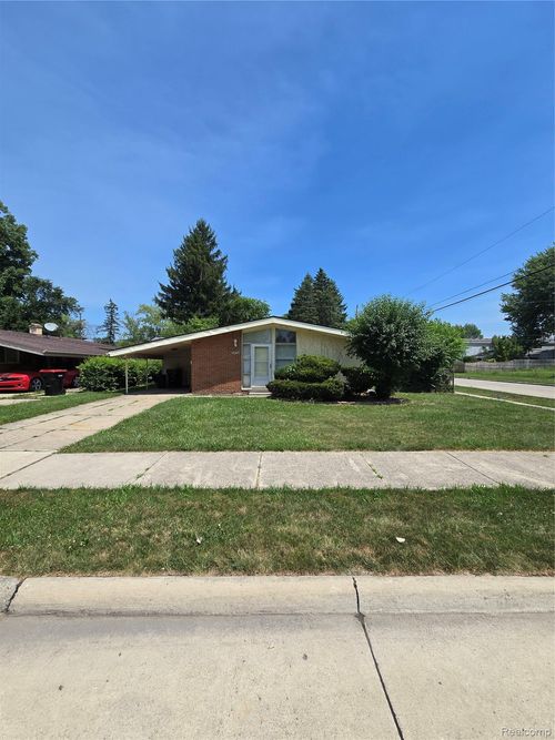 29708 Fairfax St, Southfield, MI, 48076-2233 | Card Image