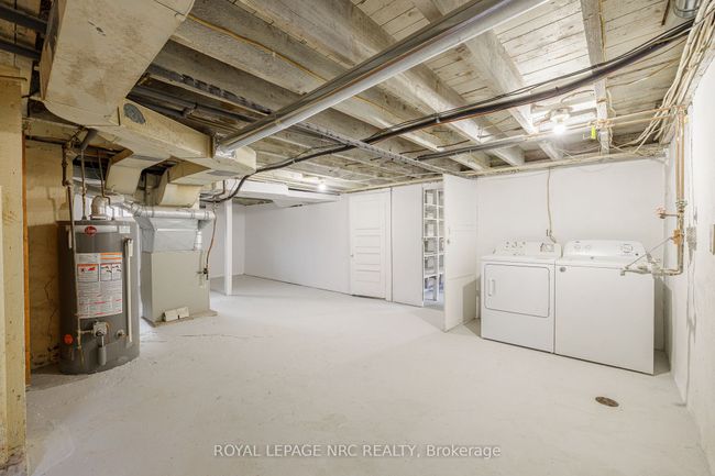 4160 Dorchester Rd, Home with 3 bedrooms, 2 bathrooms and 4 parking in Niagara Falls ON | Image 23