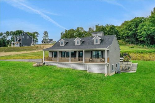 17 Cameron Ct, Marlboro, NY, 12542-5181 | Card Image