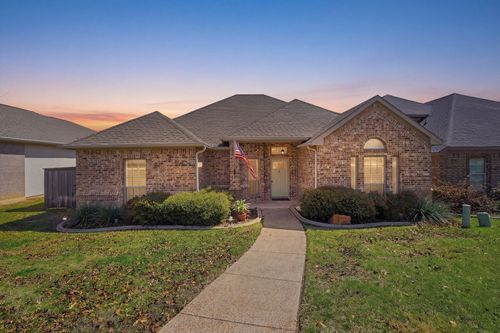 9504 Landing Way, Fort Worth, TX, 76179 | Card Image
