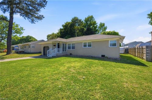 2802 Bending Oak Dr, Hampton, VA, 23666-3002 | Card Image