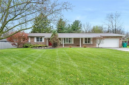 7130 Mill Creek Blvd, Youngstown, OH, 44512-4115 | Card Image