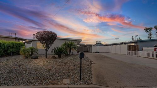 11140 Meadow Terrace Dr, Santee, CA, 92071-3234 | Card Image