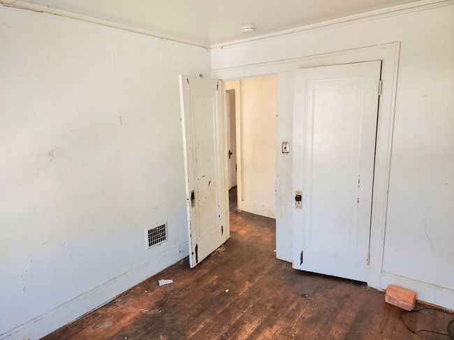 5953 Lakeview St, House other with 3 bedrooms, 2 bathrooms and null parking in Detroit MI | Image 15