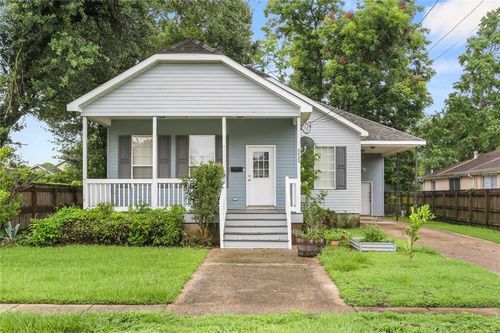 2424 Lavender St, New Orleans, LA, 70122-4757 | Card Image