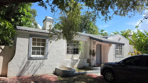 655 Ne 80th St, Miami, FL, 33138-4610 | Card Image