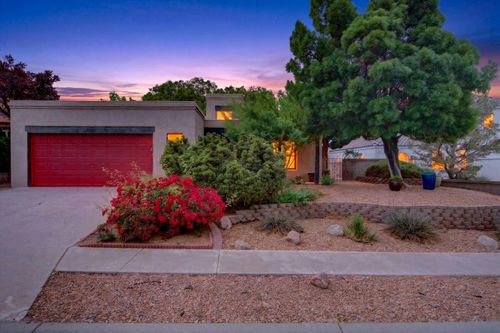 8020 Corona Ave Ne, Albuquerque, NM, 87122-2804 | Card Image