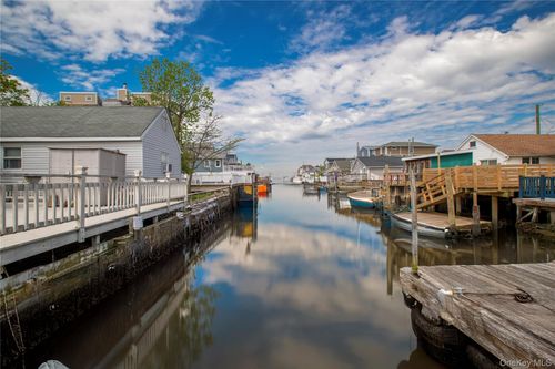 14-11 Cross Bay Blvd, Broad Channel, NY, 11693-1221 | Card Image