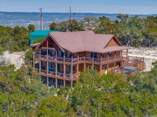 313 Timber Ridge Rd, Pipe Creek, TX, 78063-2205 | Card Image