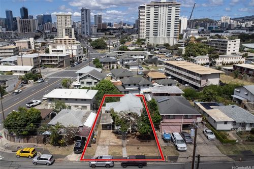 710 Hausten St, Honolulu, HI, 96826-3041 | Card Image