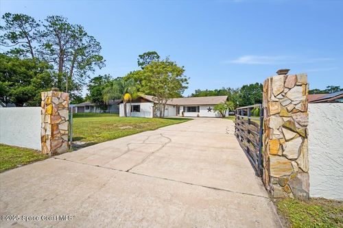 7020 Kaylor Ave, COCOA, FL, 32927-2918 | Card Image