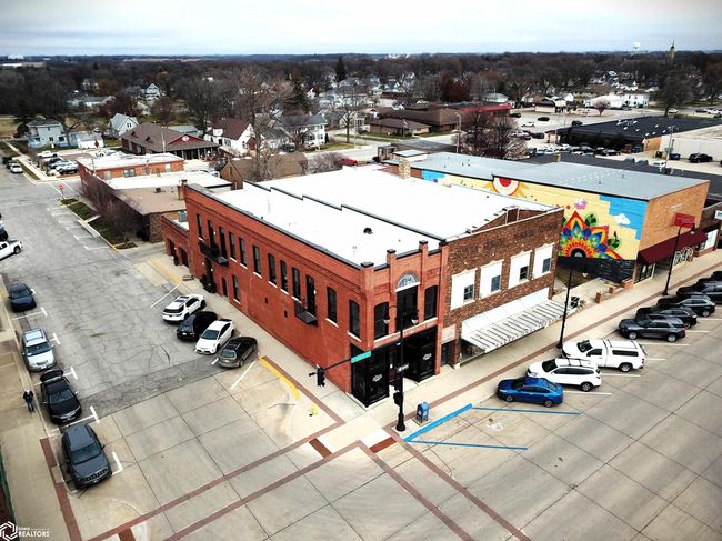 201 E State St, Condo with 2 bedrooms, 3 bathrooms and null parking in Algona IA | Image 6