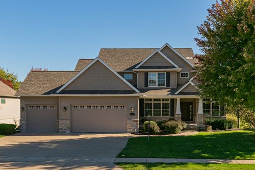 3211 Westminster Rd, Bettendorf, IA, 52722-4793 | Card Image