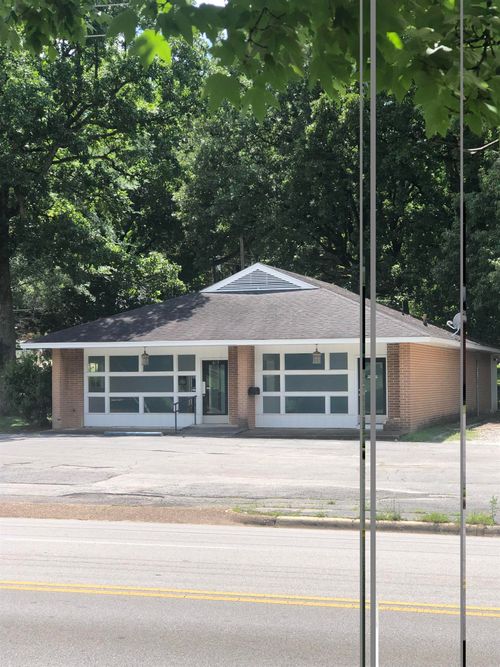 1603 N Wood Ave, Florence, AL, 35630-2152 | Card Image