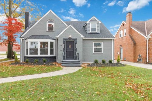 3850 Colony Rd, South Euclid, OH, 44118-2304 | Card Image