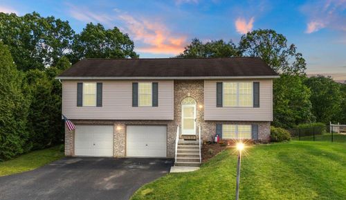 109 Schell Run Ln, TYRONE, PA, 16686-8838 | Card Image