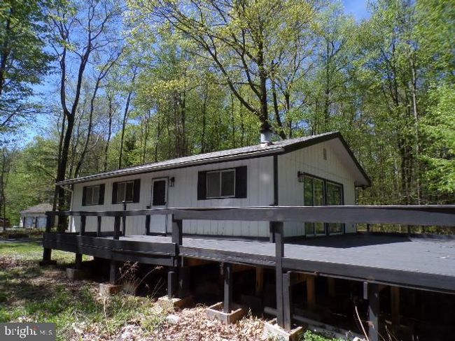 132 Beechnut Ln, House other with 3 bedrooms, 2 bathrooms and null parking in Canadensis PA | Image 5