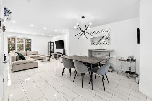 157 Rue Médard-Bourgault, Laval (Sainte-Rose), QC, H7L5K2 | Card Image