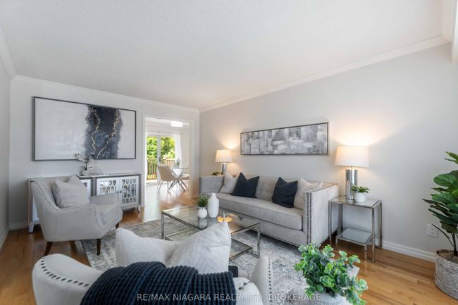 3555 Rapids View Dr, House other with 3 bedrooms, 2 bathrooms and 4 parking in Niagara Falls ON | Image 7