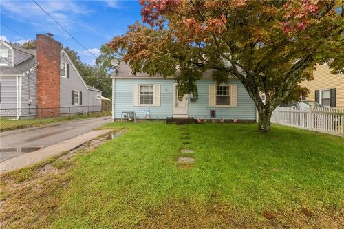 12 Deacon Ave, Warwick, RI, 02886-5104 | Card Image