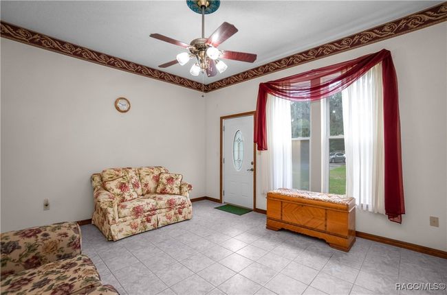 19343 Se 91 St Ln, House other with 3 bedrooms, 2 bathrooms and 1 parking in Ocklawaha FL | Image 9