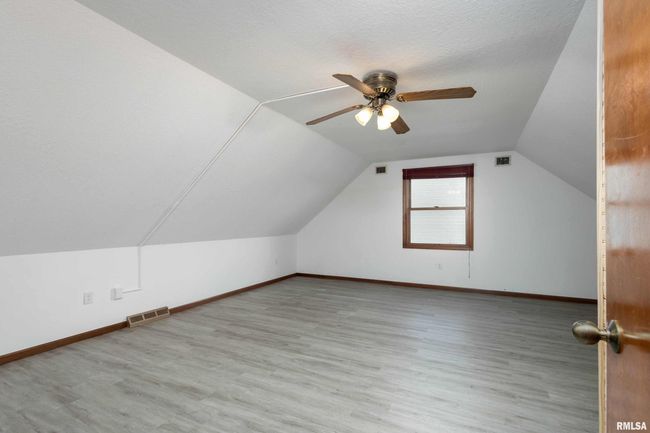 4325 Aspen Hills Cir, House other with 4 bedrooms, 3 bathrooms and null parking in Bettendorf IA | Image 23