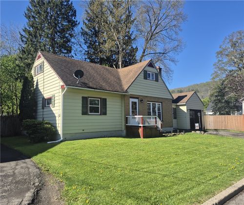 17 Sharon Dr, Norwich, NY, 13815-1303 | Card Image