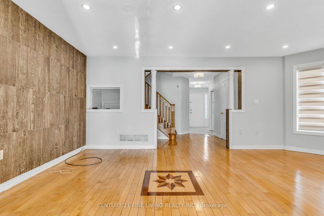 53 Pressed Brick Dr, House attached with 4 bedrooms, 4 bathrooms and 2 parking in Brampton ON | Image 13