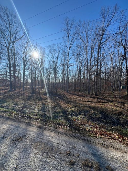 151 Kimberly Rd, Hohenwald, TN, 38462-4044 | Card Image