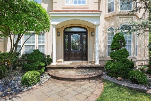 23 Valley Wood Dr, SOMERSET, NJ, 08873-5227 | Card Image