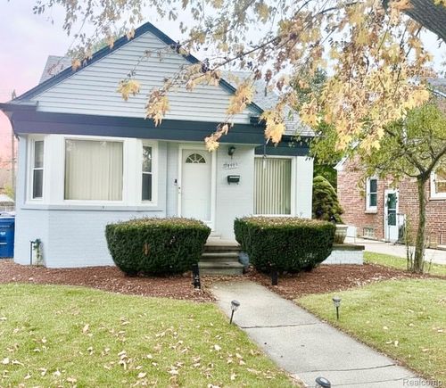 9979 Berwyn, Redford, MI, 48239-2120 | Card Image