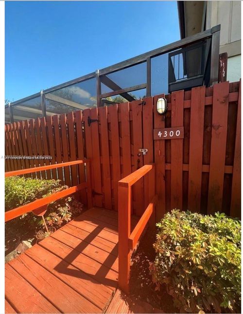 4300 S Landar Dr, Lake Worth, FL, 33463-8917 | Card Image