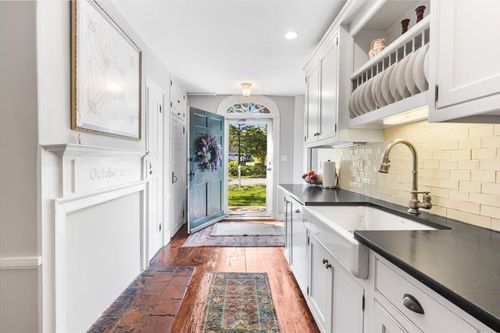 113 Ashland St, Abington, MA, 02351-2429 | Card Image