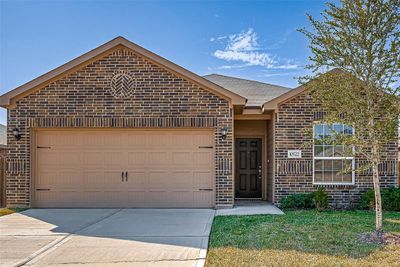 10522 Copper Ridge Drive, House other with 3 bedrooms, 2 bathrooms and null parking in Cleveland TX | Image 1