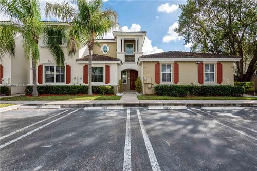 939-939 Ne 42nd Ter, Homestead, FL, 33033-6617 | Card Image